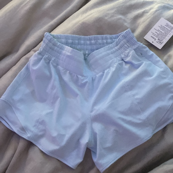 Brand new Lululemon Hotty hot shorts, size 6. - Picture 2 of 2